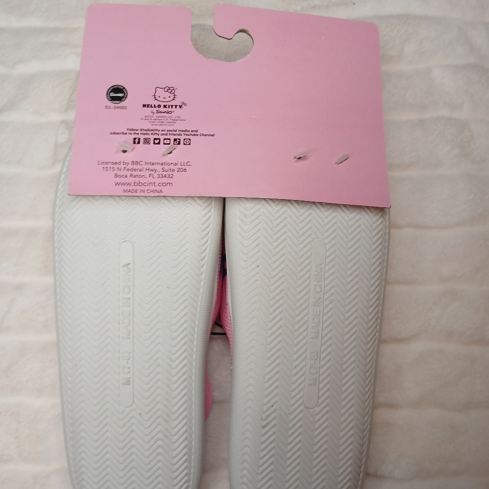 Hello Kitty Pink Slippers Women’s M (7–8) | NWT - Picture 4 of 5